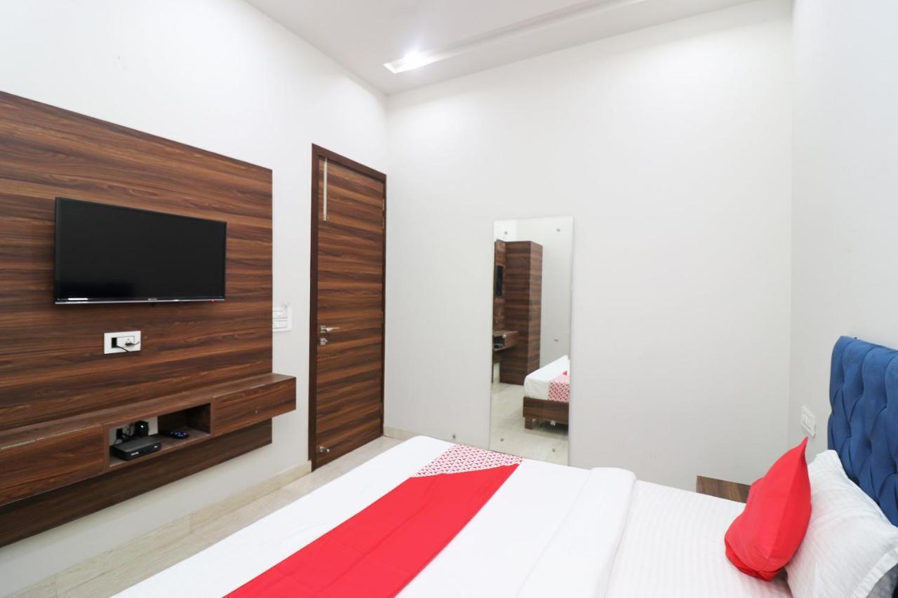 Oyo 38799 Savoy Guest House Pānīpat Екстериор снимка