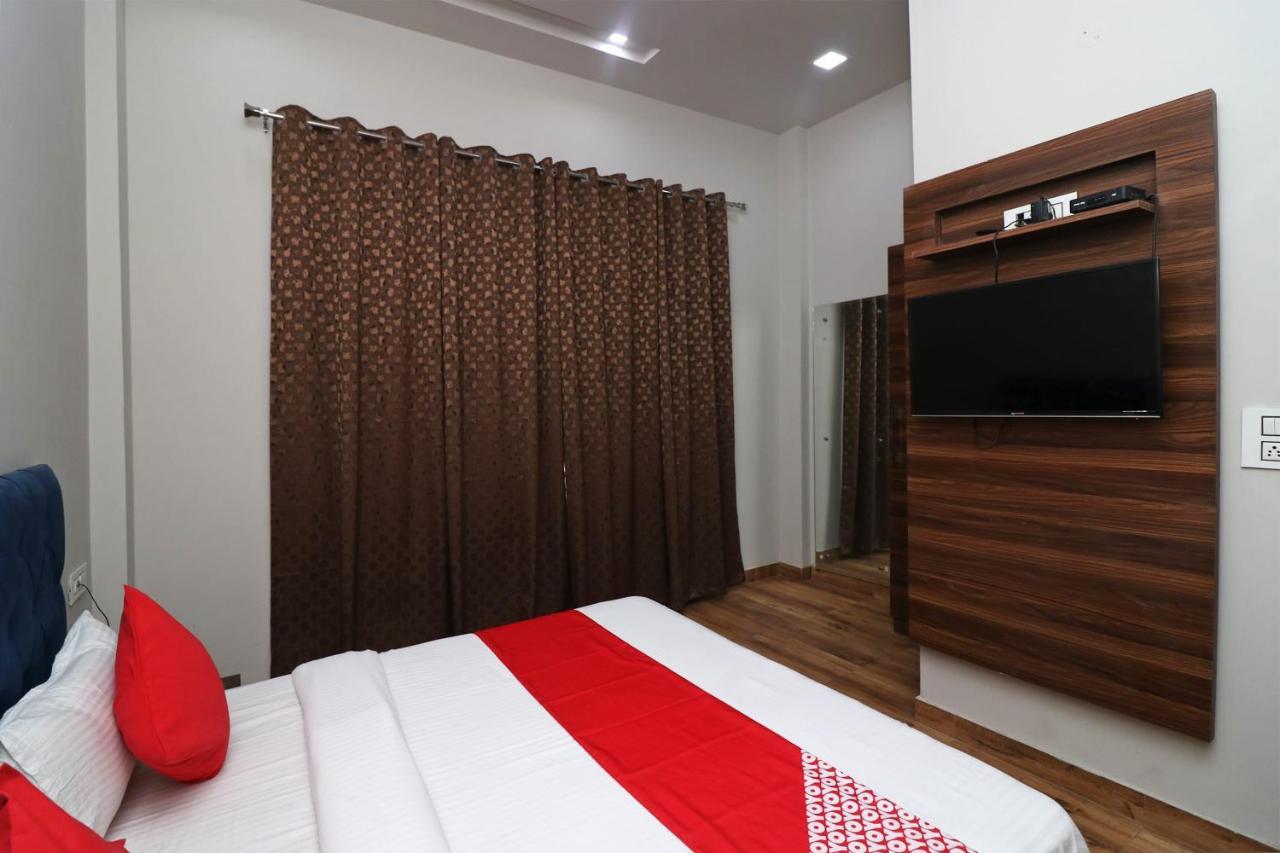 Oyo 38799 Savoy Guest House Pānīpat Екстериор снимка